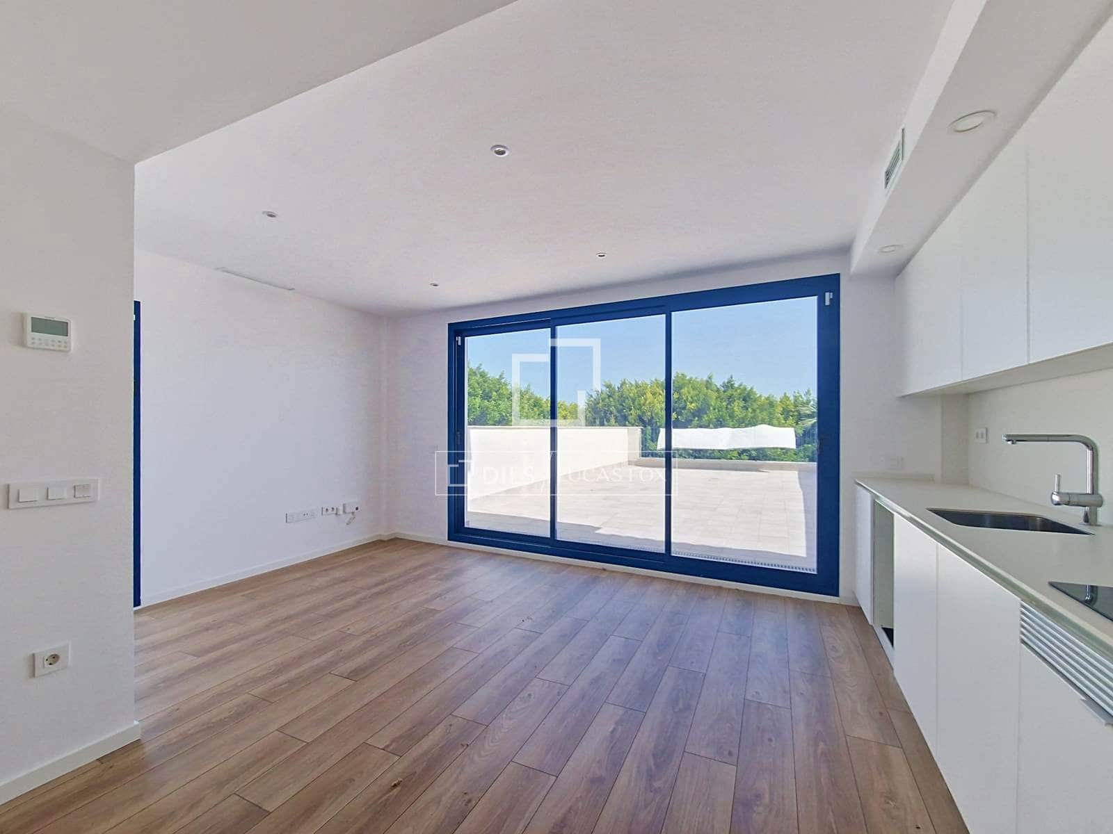 2 bedroom Apartment for sale in Vilanova i la Geltru with garage - € 498,000 (Ref: 9924907)