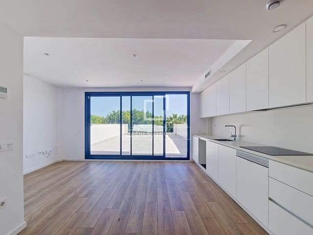 2 bedroom Apartment for sale in Vilanova i la Geltrú with garage - € 498,000 (Ref: 9924907)