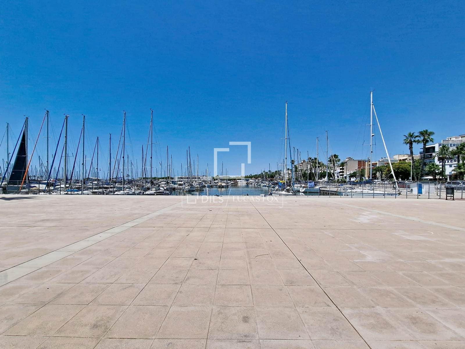 2 bedroom Apartment for sale in Vilanova i la Geltru with garage - € 498,000 (Ref: 9924907)