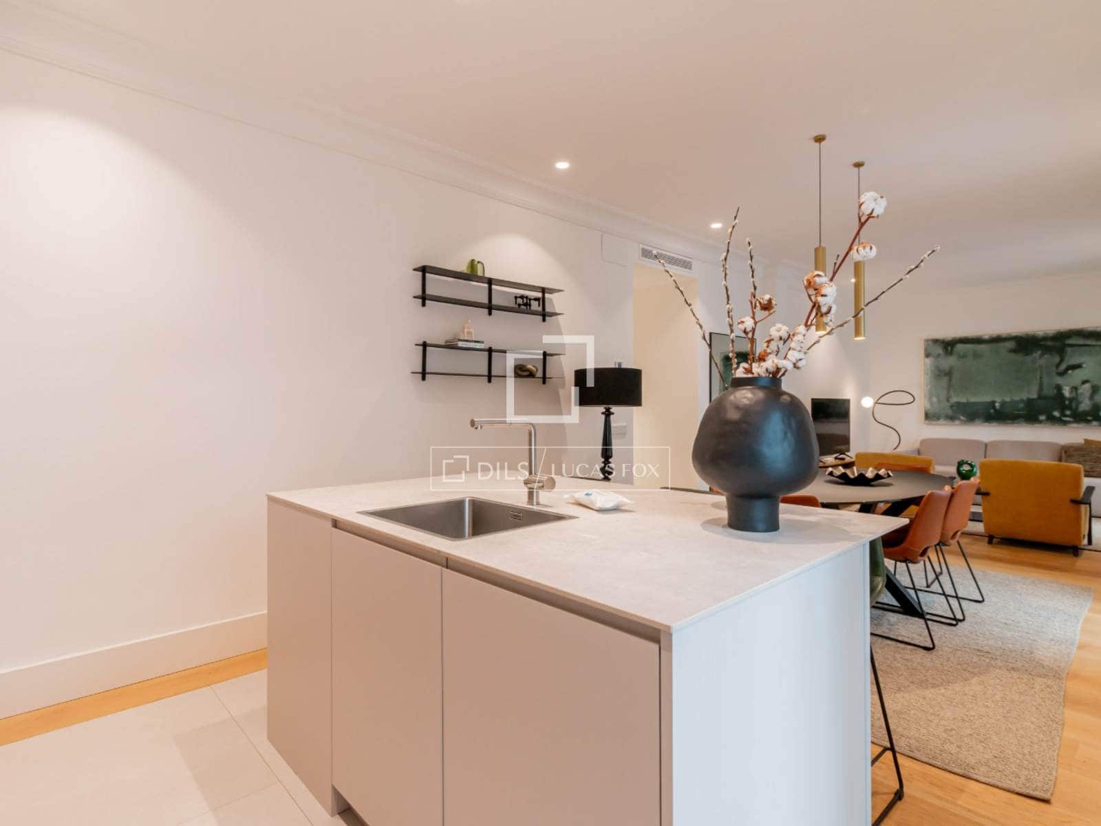 Appartement de 3 chambres à louer à Madrid ville - 6 500 € (Ref: 9925064)