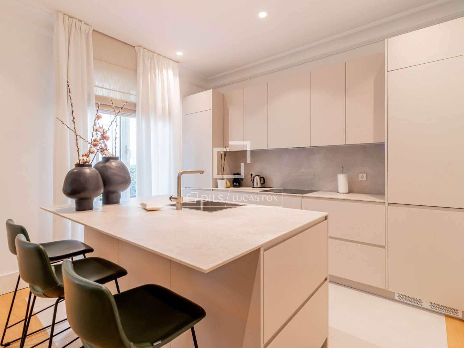 Appartement de 3 chambres à louer à Madrid ville - 6 500 € (Ref: 9925064)