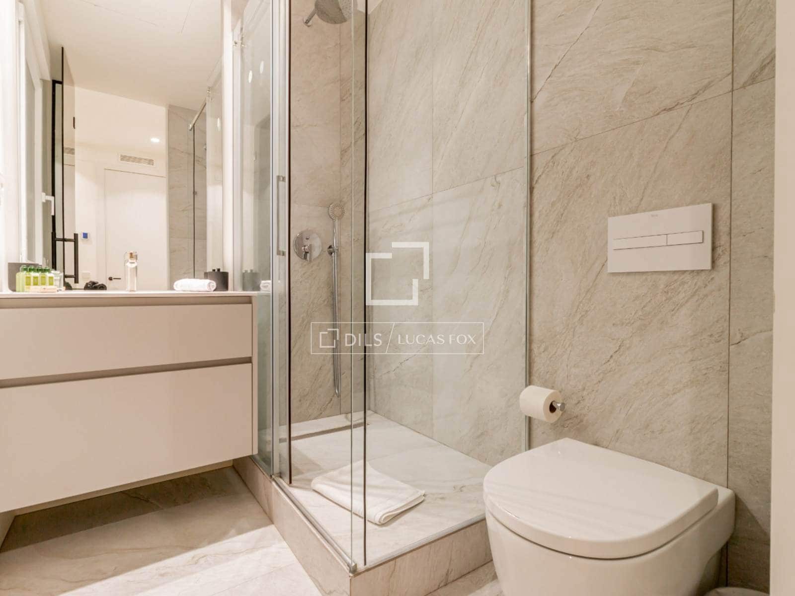 Appartement de 3 chambres à louer à Madrid ville - 6 500 € (Ref: 9925064)