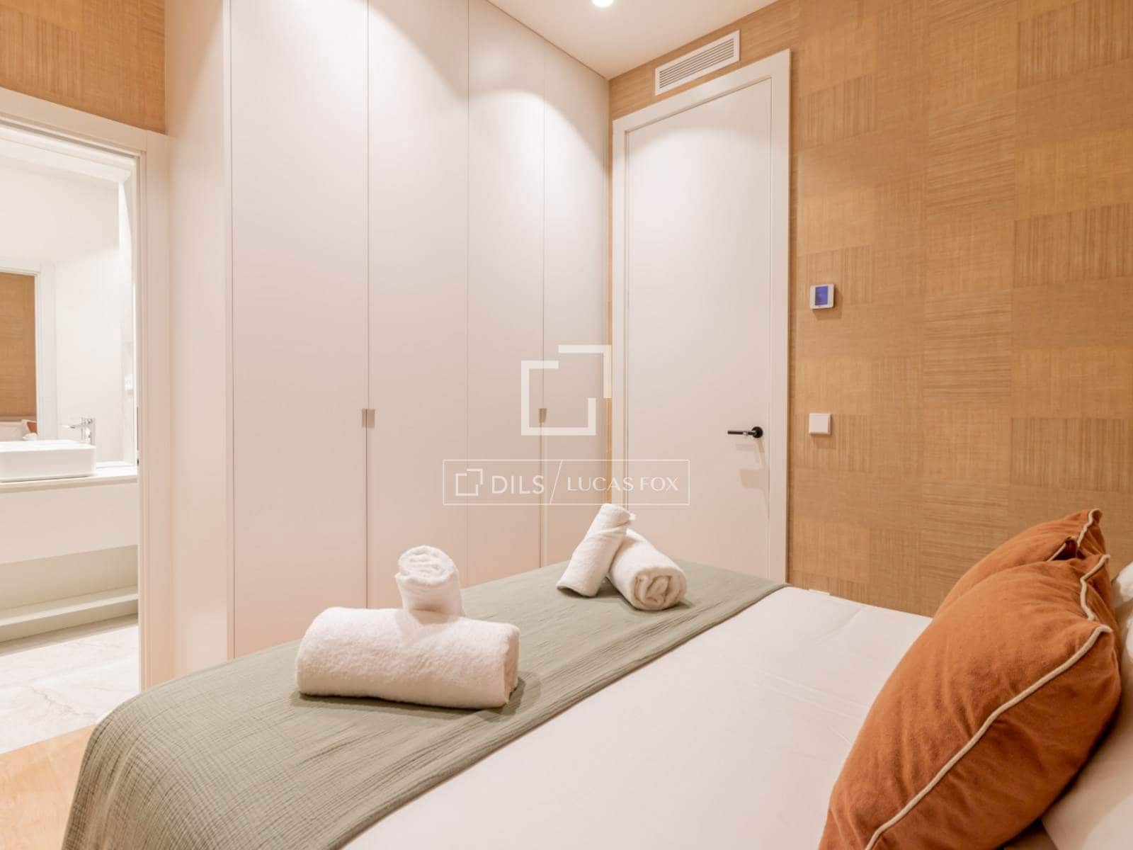 Appartement de 3 chambres à louer à Madrid ville - 6 500 € (Ref: 9925064)