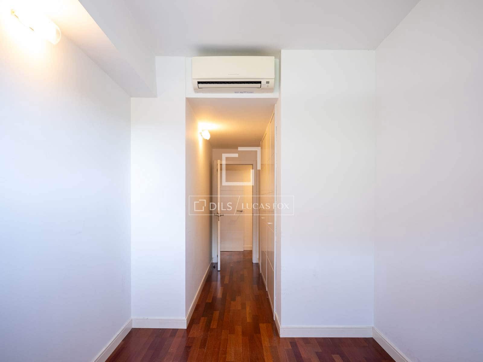 4 bedroom Apartment for rent in Madrid city with pool - € 3,000 (Ref: 9925207)