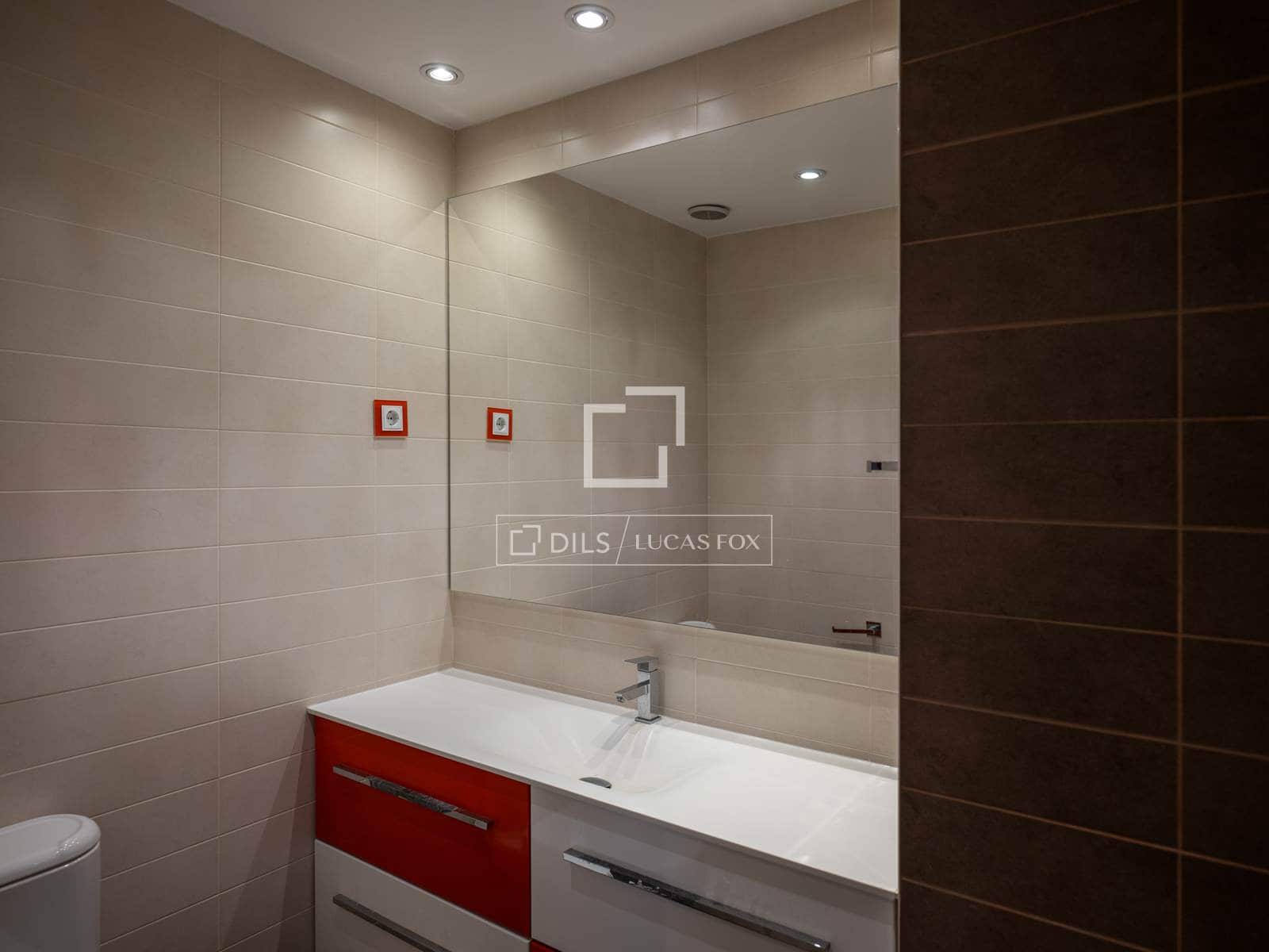 4 bedroom Apartment for rent in Madrid city with pool - € 3,000 (Ref: 9925207)