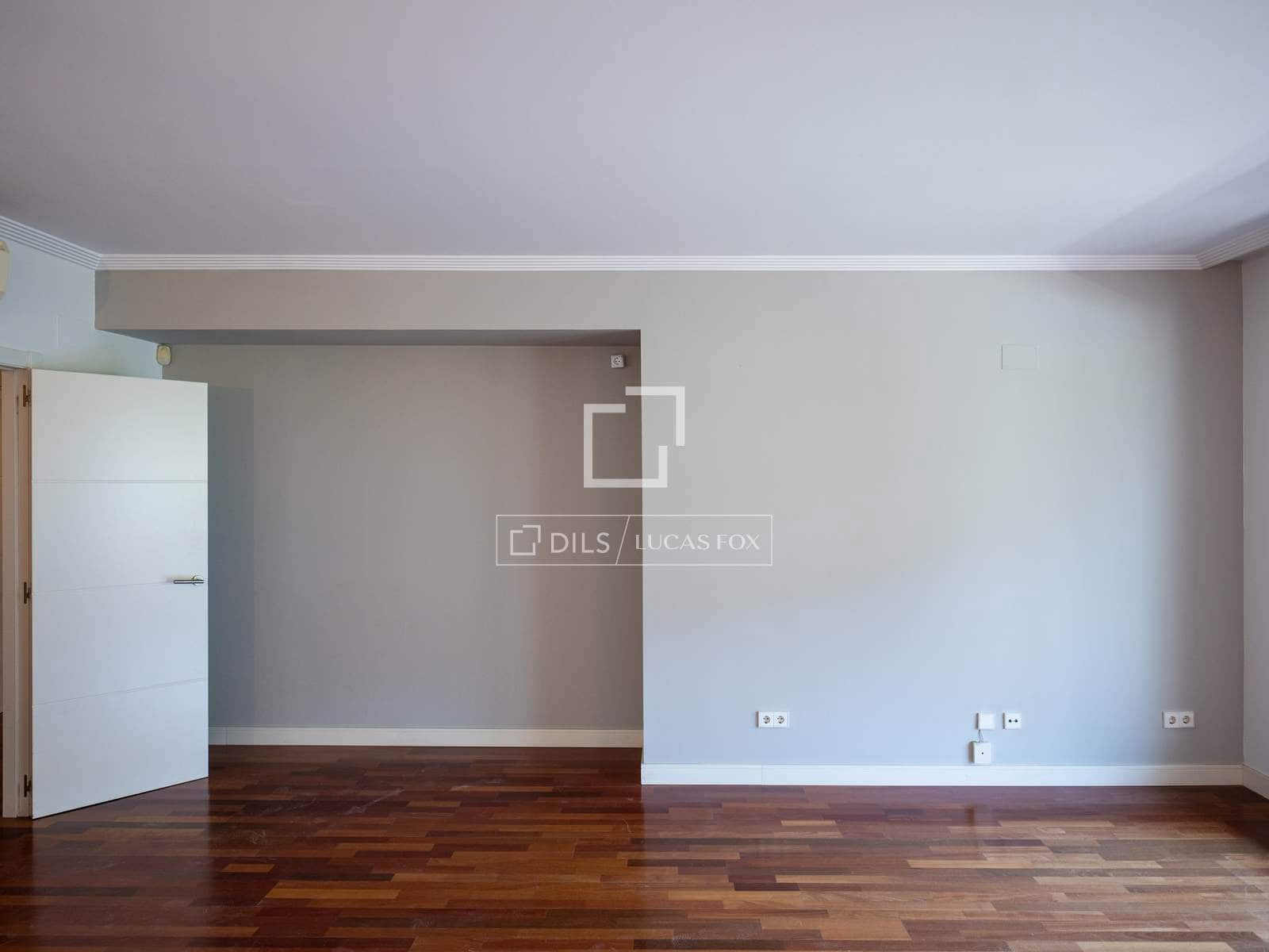4 bedroom Apartment for rent in Madrid city with pool - € 3,000 (Ref: 9925207)