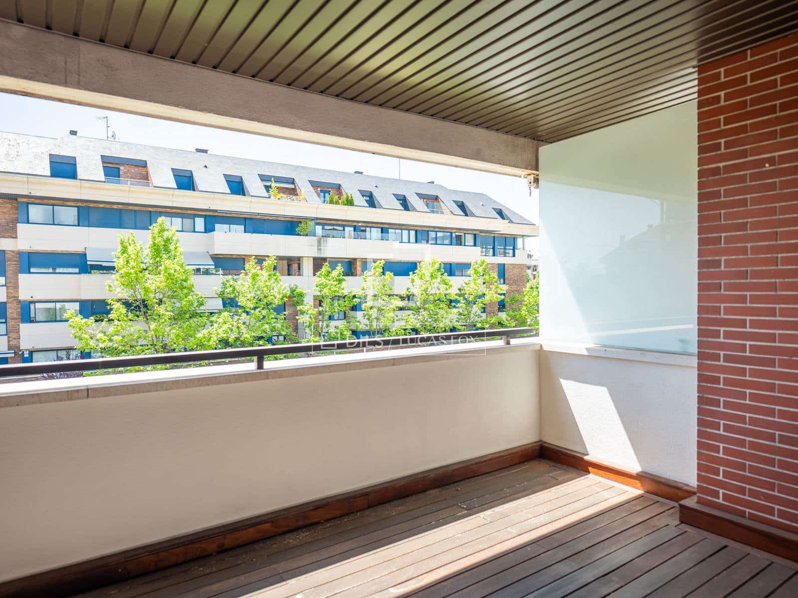 4 bedroom Apartment for rent in Madrid city with pool - € 3,000 (Ref: 9925207)