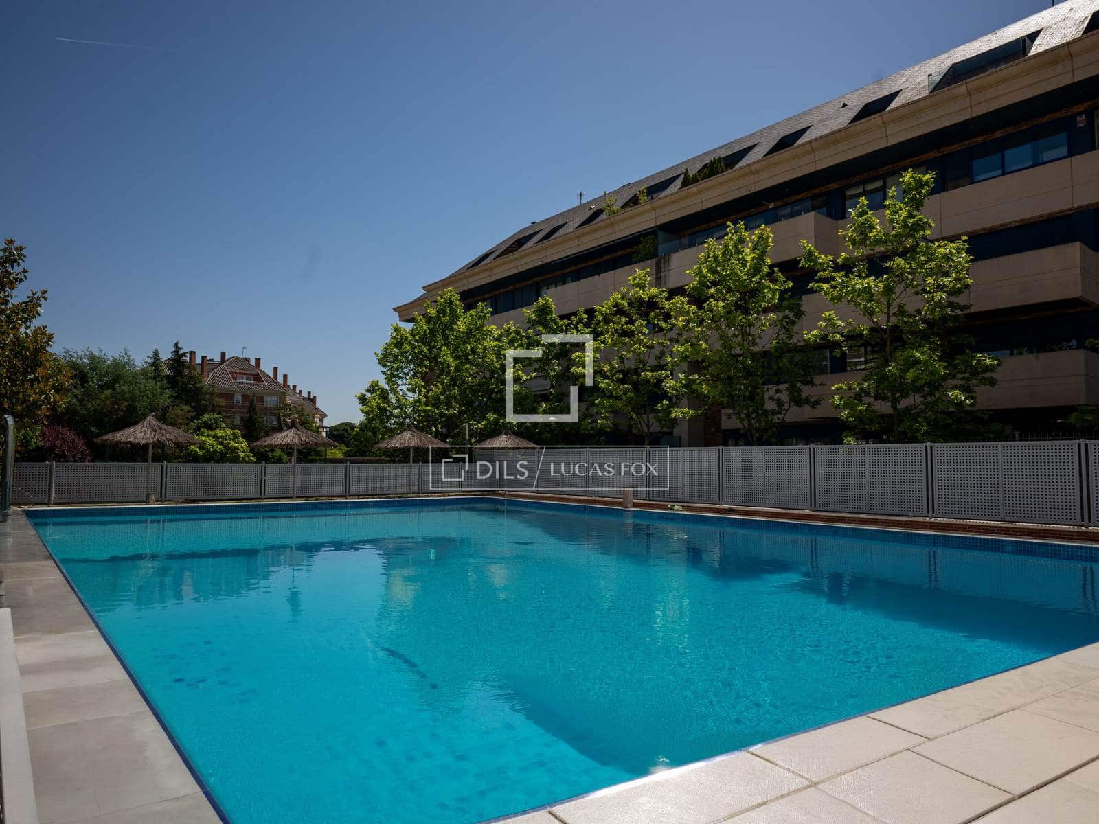 4 bedroom Apartment for rent in Madrid city with pool - € 3,000 (Ref: 9925207)