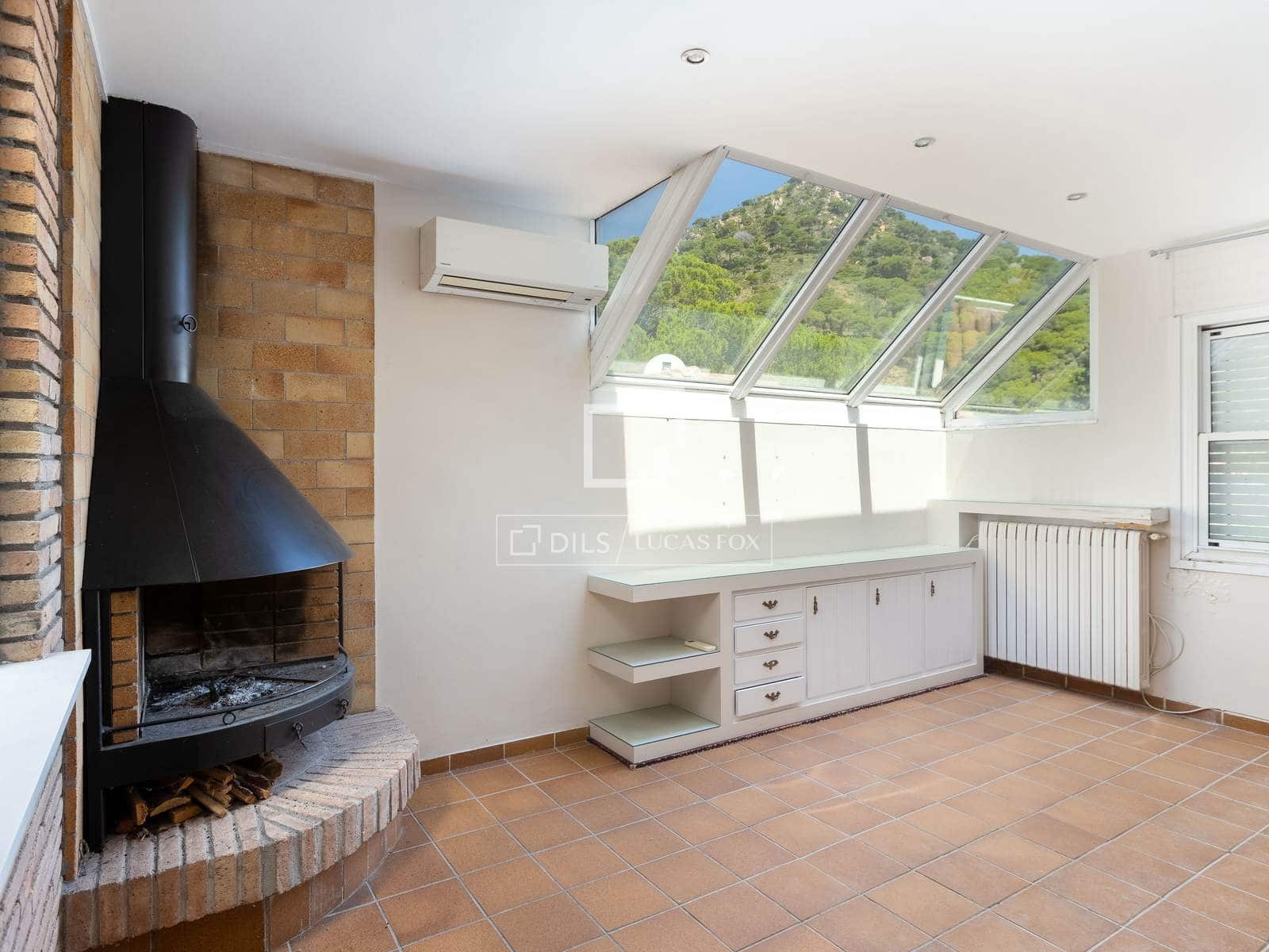 12 bedroom Villa for sale in Cabrera de Mar with pool garage - € 1,750,000 (Ref: 9925208)