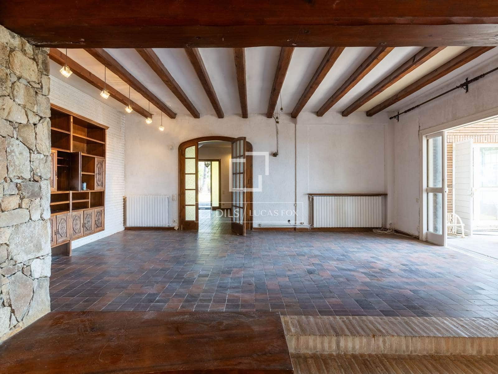 12 bedroom Villa for sale in Cabrera de Mar with pool garage - € 1,750,000 (Ref: 9925208)