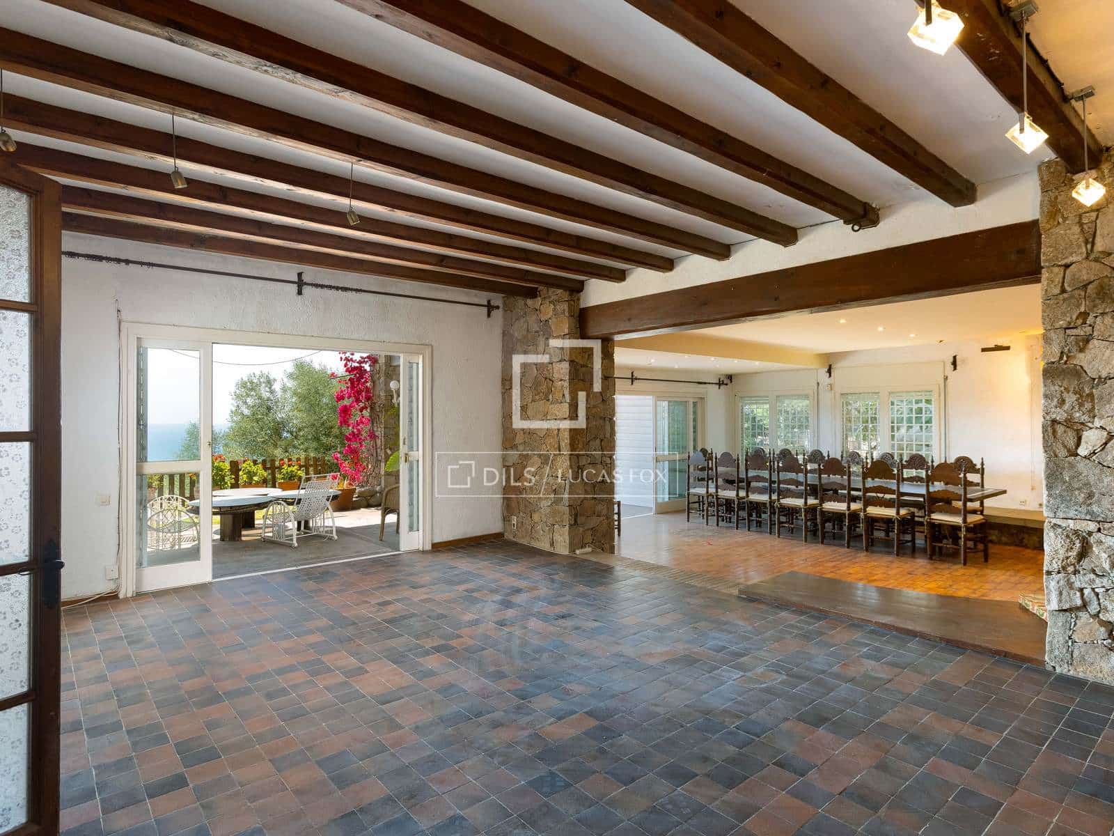 12 bedroom Villa for sale in Cabrera de Mar with pool garage - € 1,750,000 (Ref: 9925208)