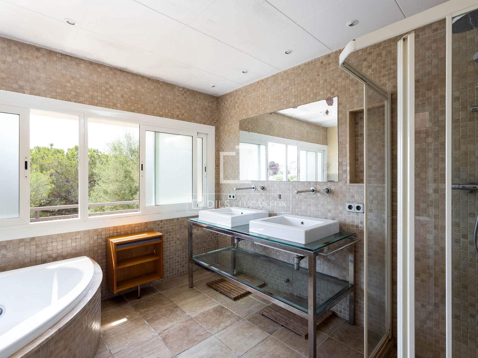 12 bedroom Villa for sale in Cabrera de Mar with pool garage - € 1,750,000 (Ref: 9925208)