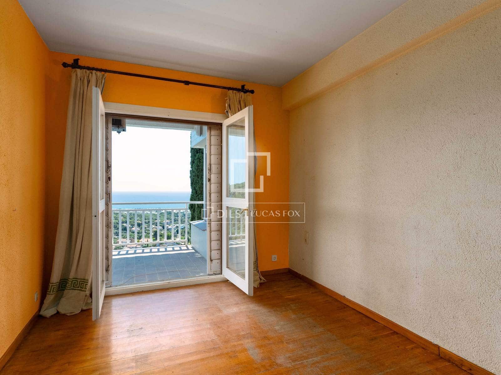 12 bedroom Villa for sale in Cabrera de Mar with pool garage - € 1,750,000 (Ref: 9925208)