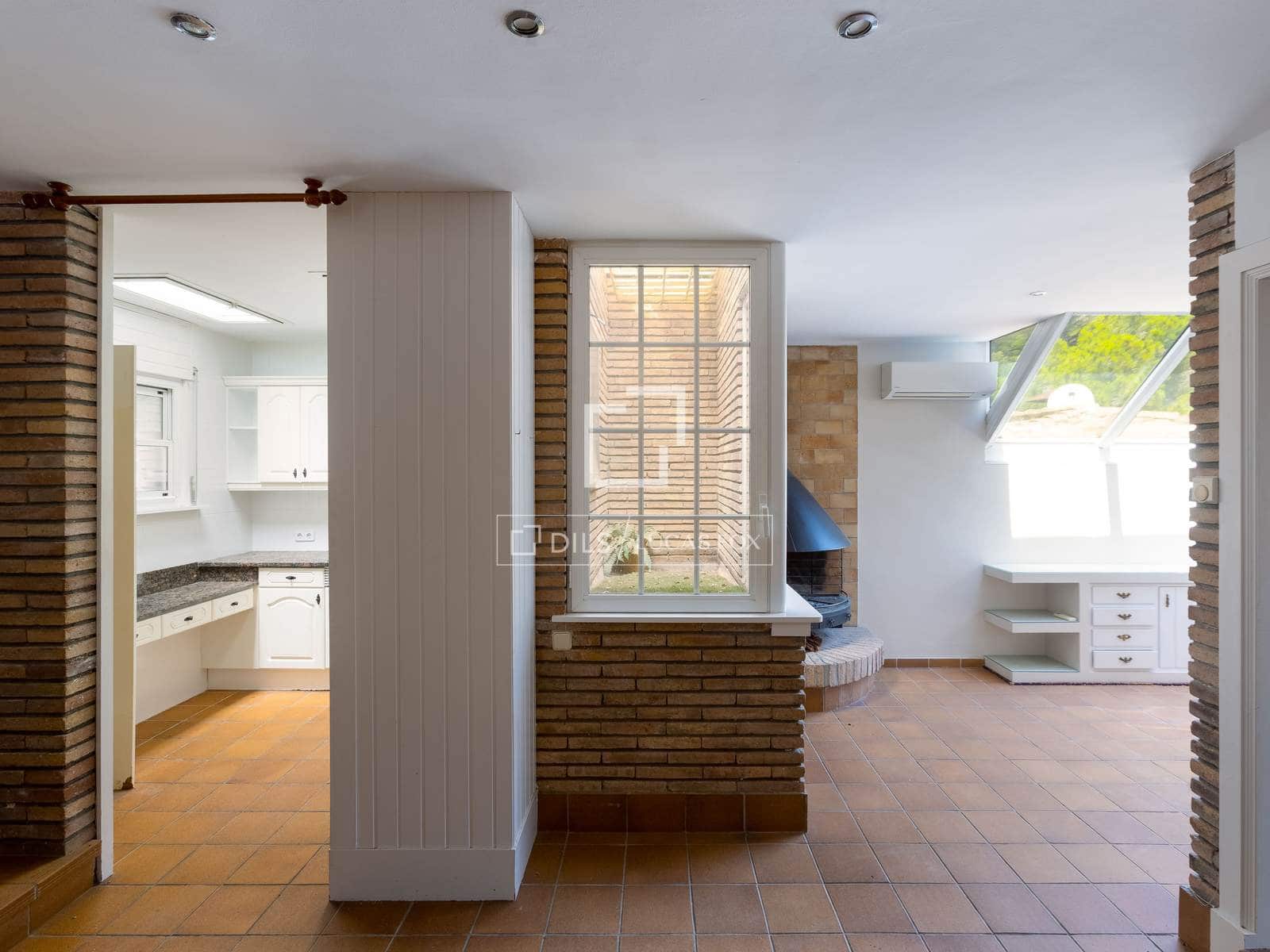 12 bedroom Villa for sale in Cabrera de Mar with pool garage - € 1,750,000 (Ref: 9925208)