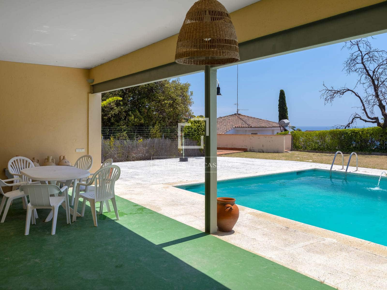 12 bedroom Villa for sale in Cabrera de Mar with pool garage - € 1,750,000 (Ref: 9925208)