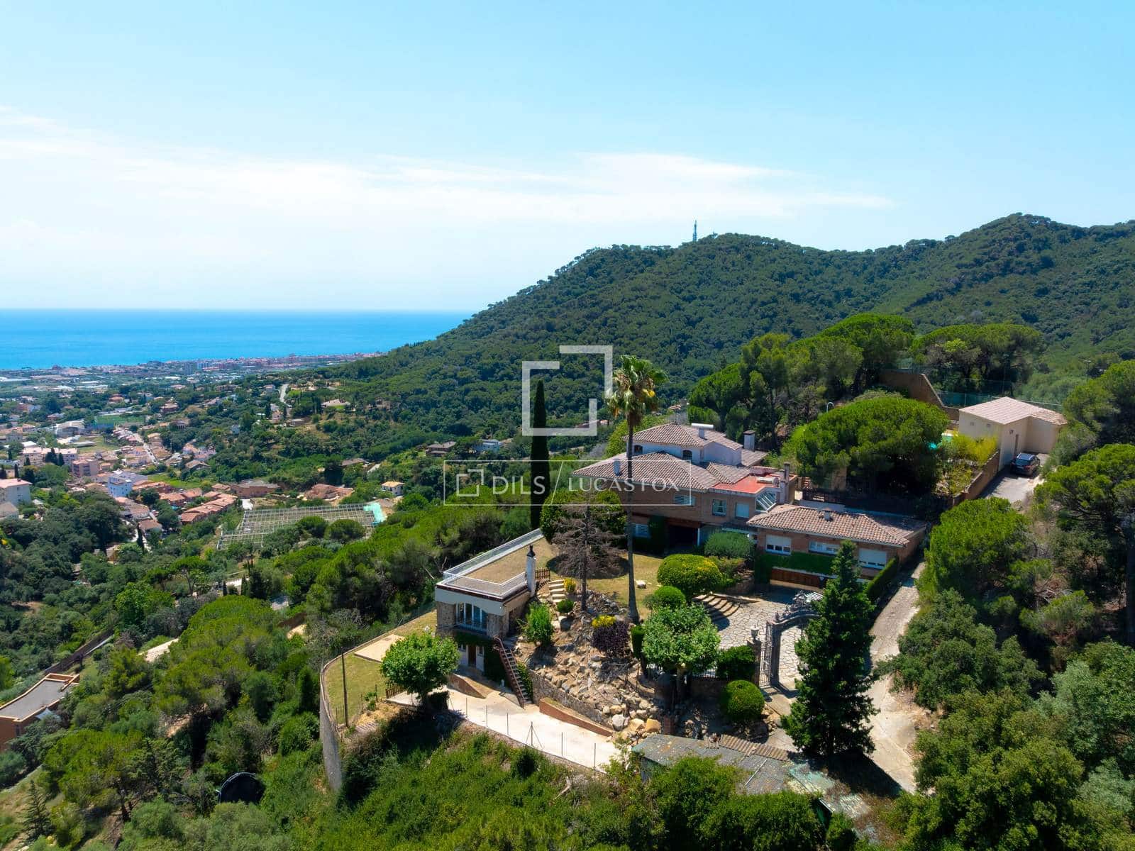 12 bedroom Villa for sale in Cabrera de Mar with pool garage - € 1,750,000 (Ref: 9925208)