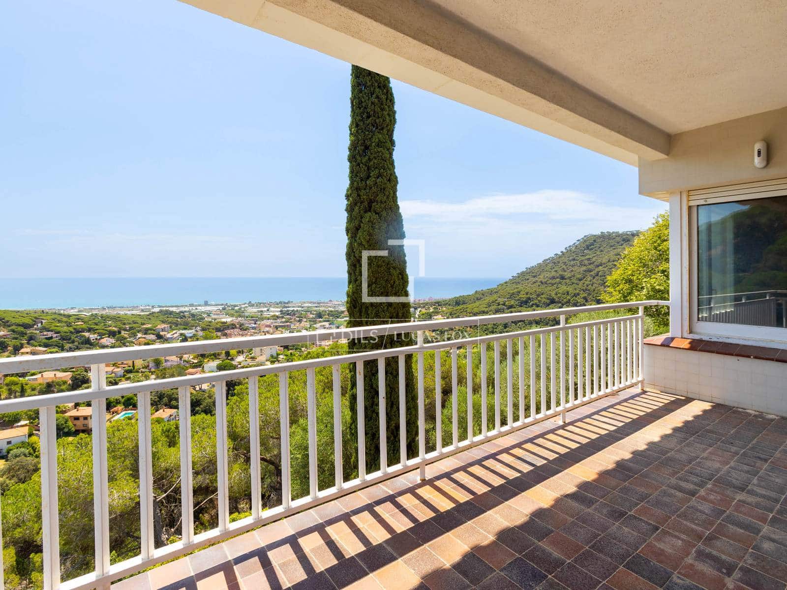 12 bedroom Villa for sale in Cabrera de Mar with pool garage - € 1,750,000 (Ref: 9925208)