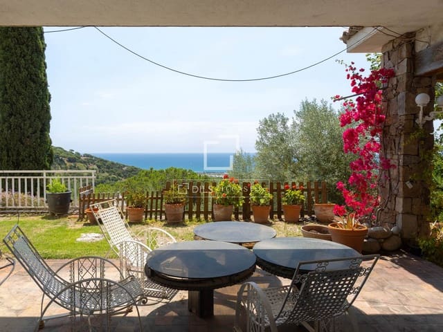 12 sypialnia Willa na sprzedaż w Cabrera de Mar z basenem garażem - 1 750 000 € (Ref: 9925208)