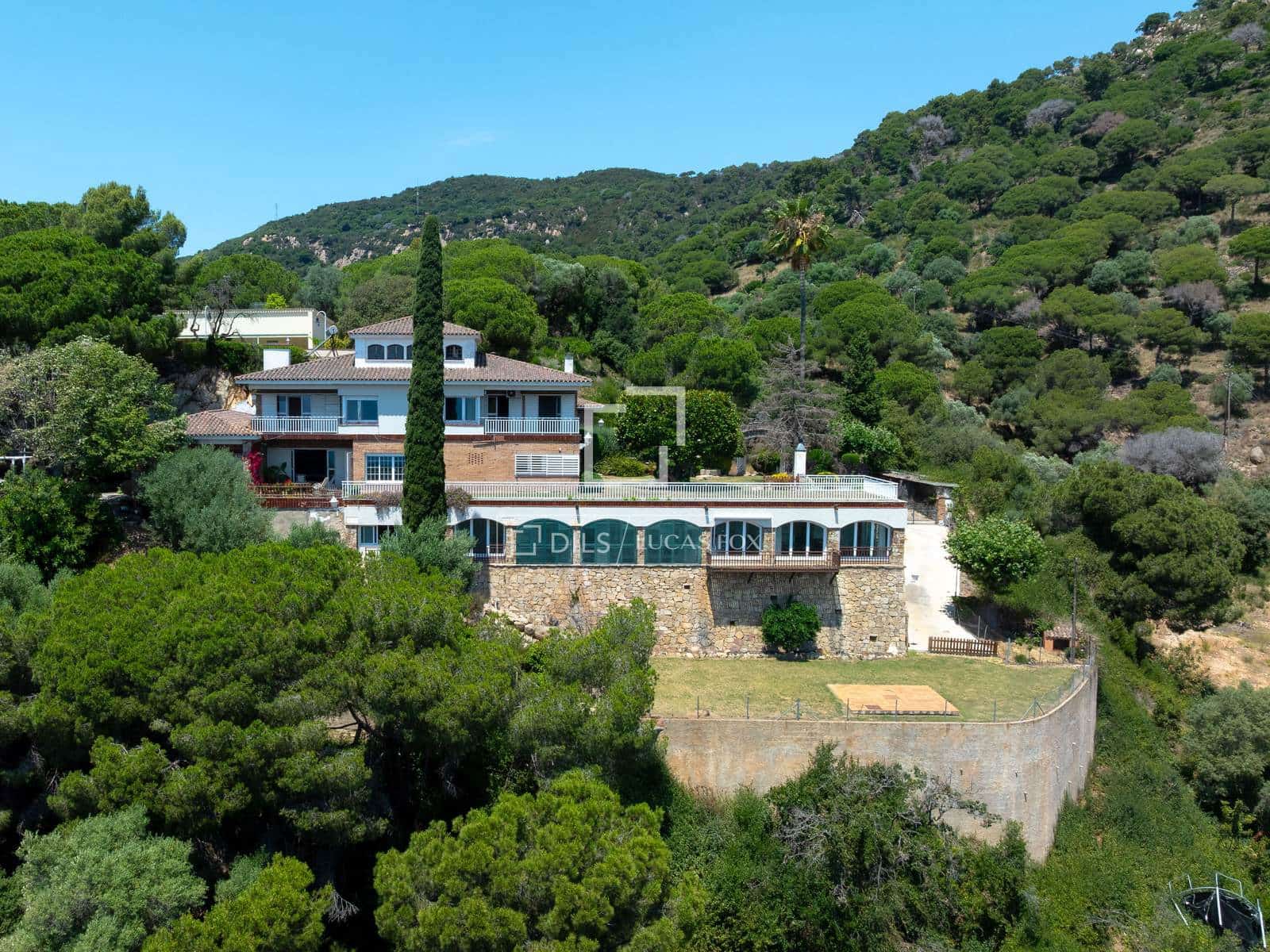 12 bedroom Villa for sale in Cabrera de Mar with pool garage - € 1,750,000 (Ref: 9925208)