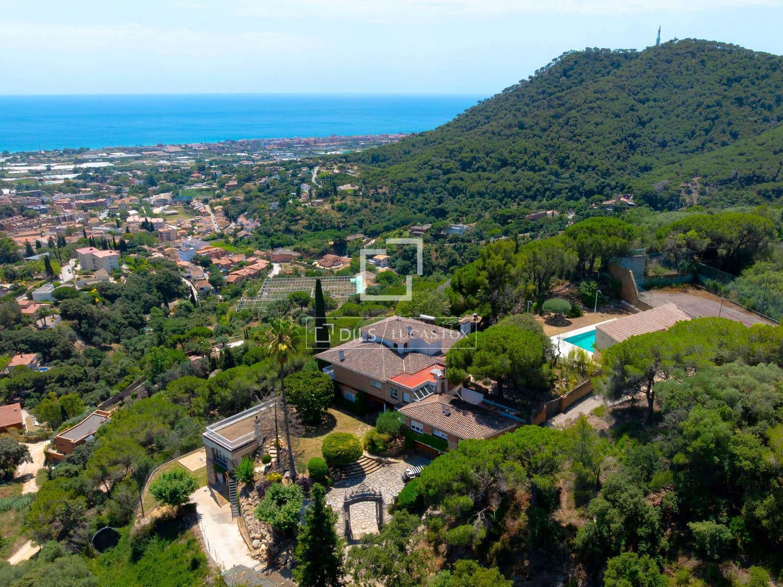 12 bedroom Villa for sale in Cabrera de Mar with pool garage - € 1,750,000 (Ref: 9925208)