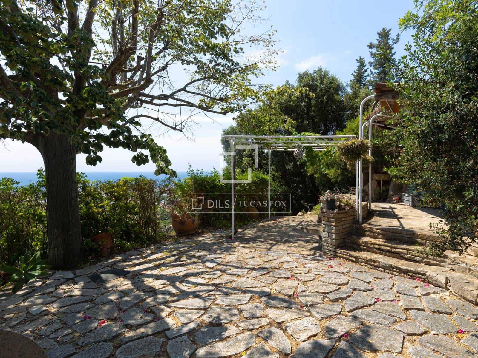 12 bedroom Villa for sale in Cabrera de Mar with pool garage - € 1,750,000 (Ref: 9925208)