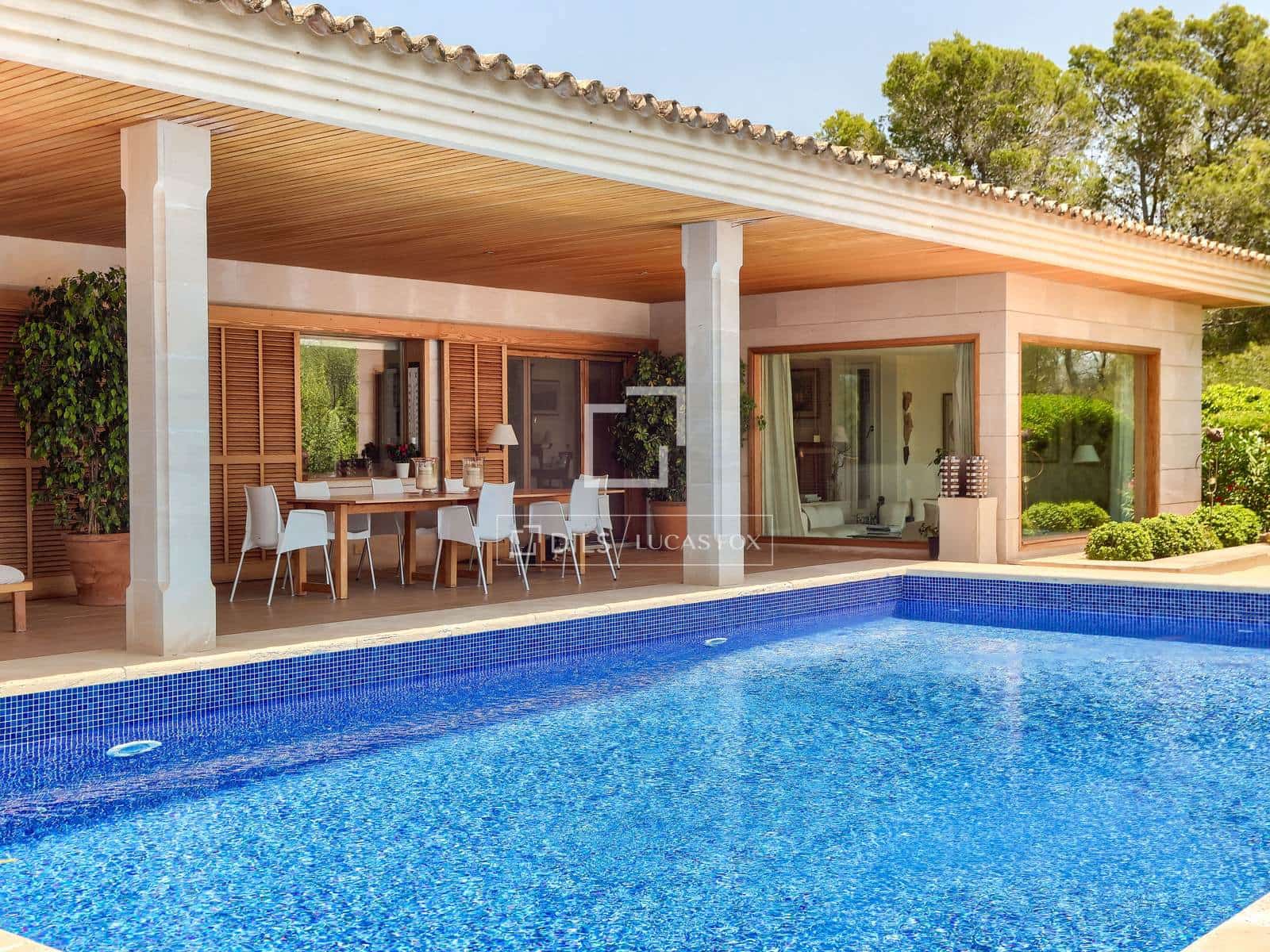 4 bedroom Villa for sale in Sa Cabaneta / La Cabaneta with pool garage - € 1,850,000 (Ref: 9926447)