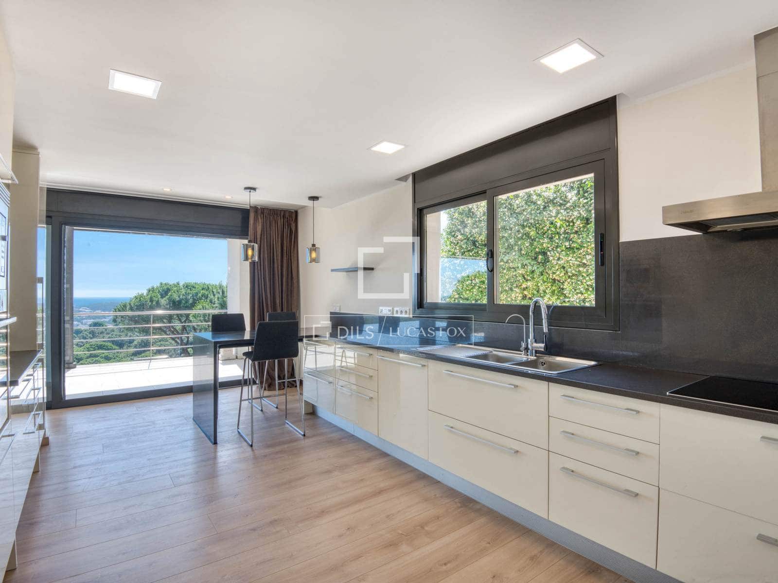 5 bedroom Villa for sale in Sant Feliu de Guixols with pool garage - € 1,600,000 (Ref: 9927815)