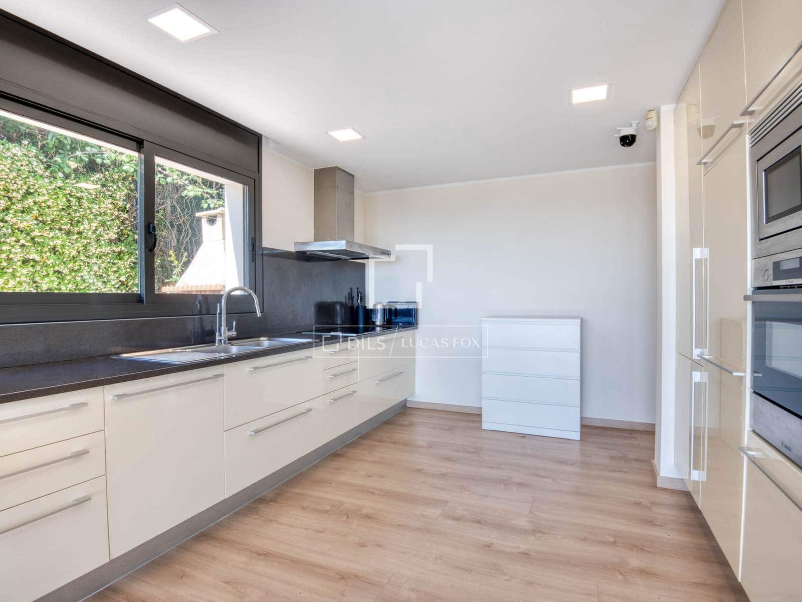 5 bedroom Villa for sale in Sant Feliu de Guixols with pool garage - € 1,600,000 (Ref: 9927815)