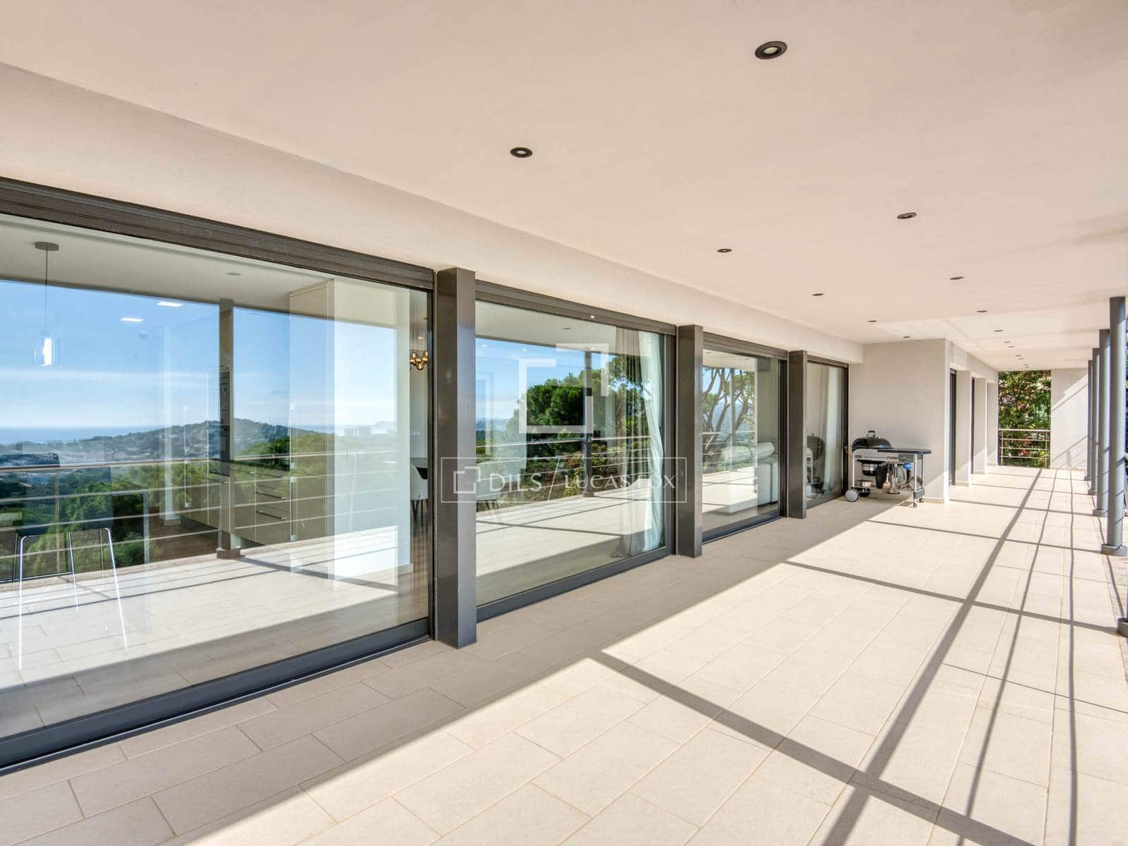 5 bedroom Villa for sale in Sant Feliu de Guixols with pool garage - € 1,600,000 (Ref: 9927815)