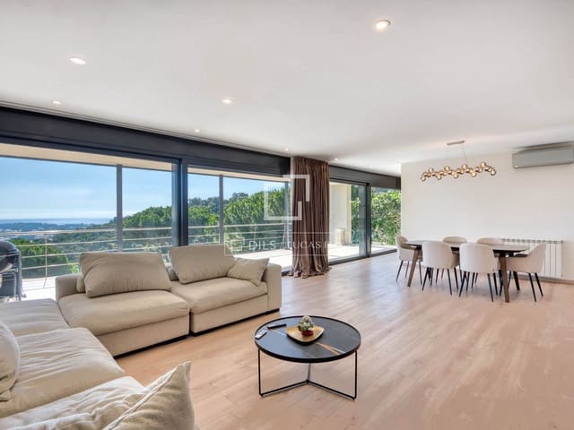 5 makuuhuone Huvila myytävänä paikassa Sant Feliu de Guíxols mukana uima-altaan 
autotalli - 1 600 000 € (Ref: 9927815)