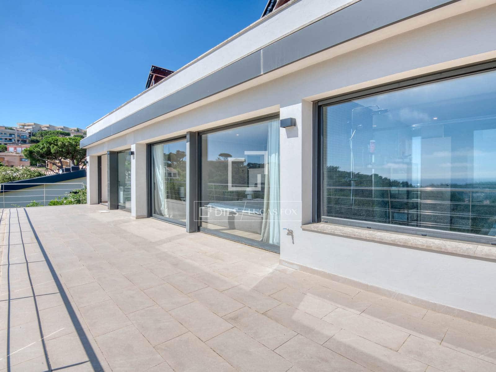 5 bedroom Villa for sale in Sant Feliu de Guixols with pool garage - € 1,600,000 (Ref: 9927815)