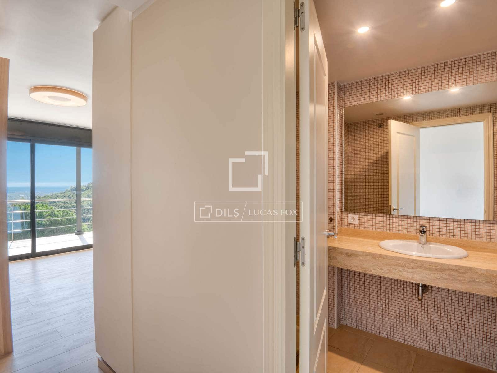 5 bedroom Villa for sale in Sant Feliu de Guixols with pool garage - € 1,600,000 (Ref: 9927815)