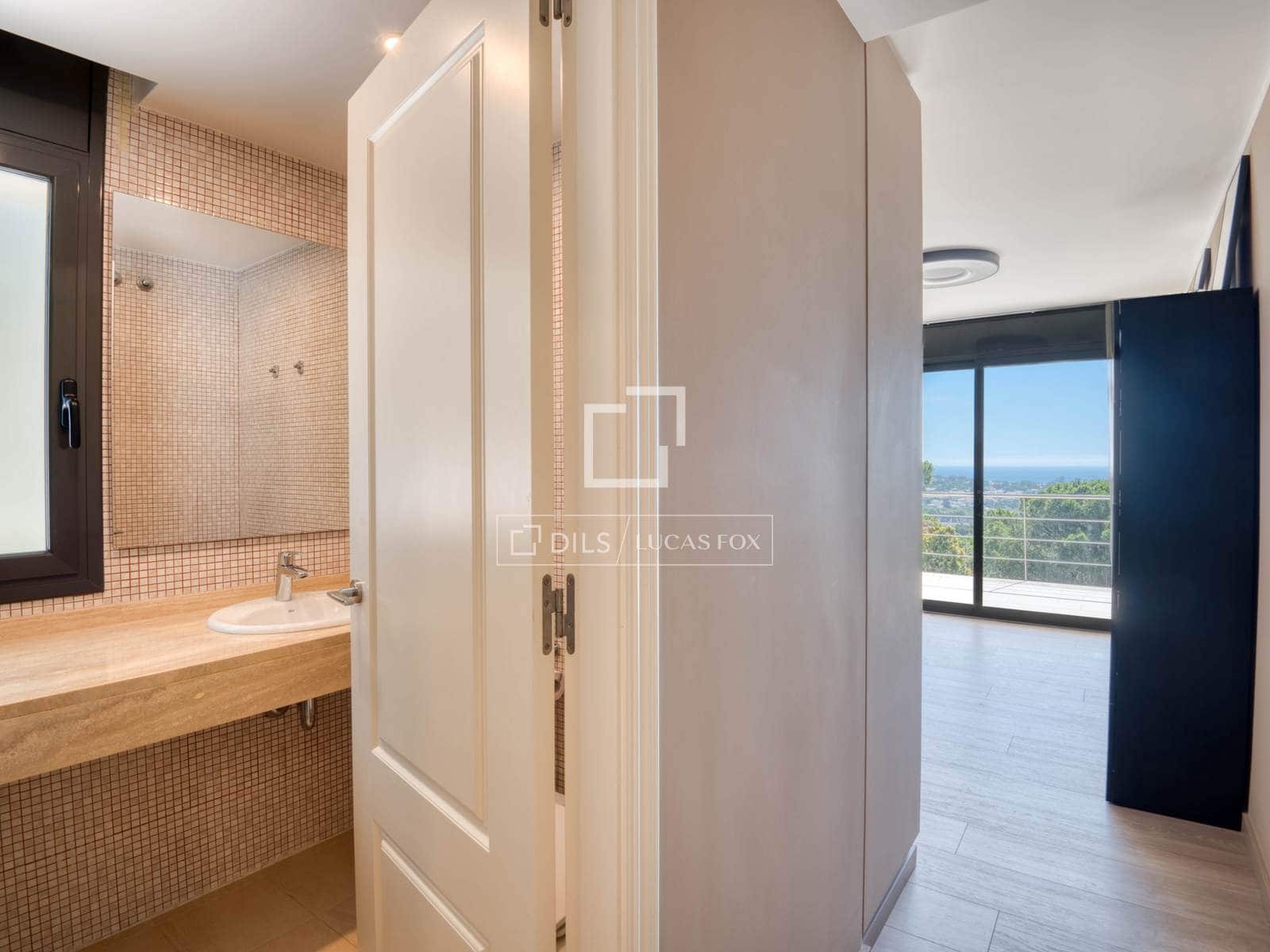 5 bedroom Villa for sale in Sant Feliu de Guixols with pool garage - € 1,600,000 (Ref: 9927815)