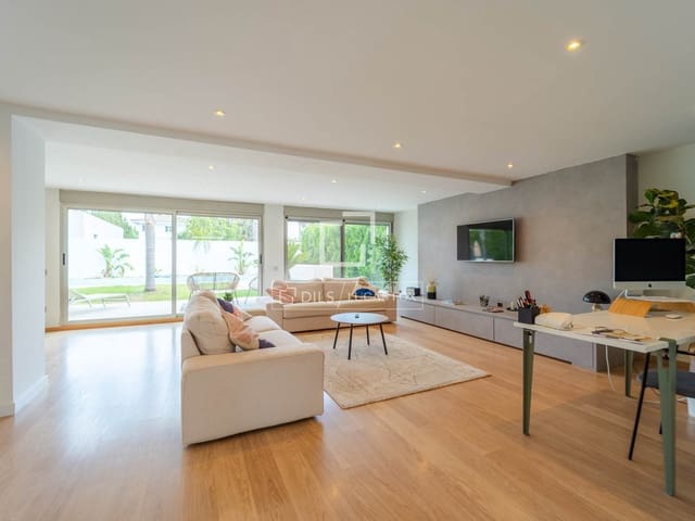3 Zimmer Villa zu verkaufen in L'Eliana mit Pool Garage - 690.000 € (Ref: 9927816)