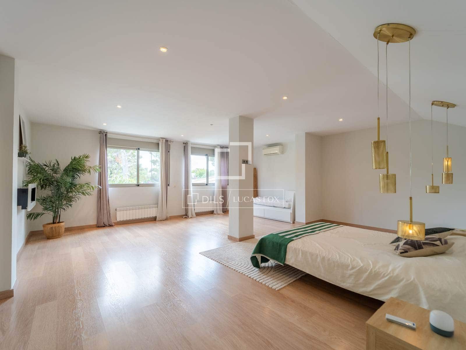 3 bedroom Villa for sale in L'Eliana with pool garage - € 690,000 (Ref: 9927816)