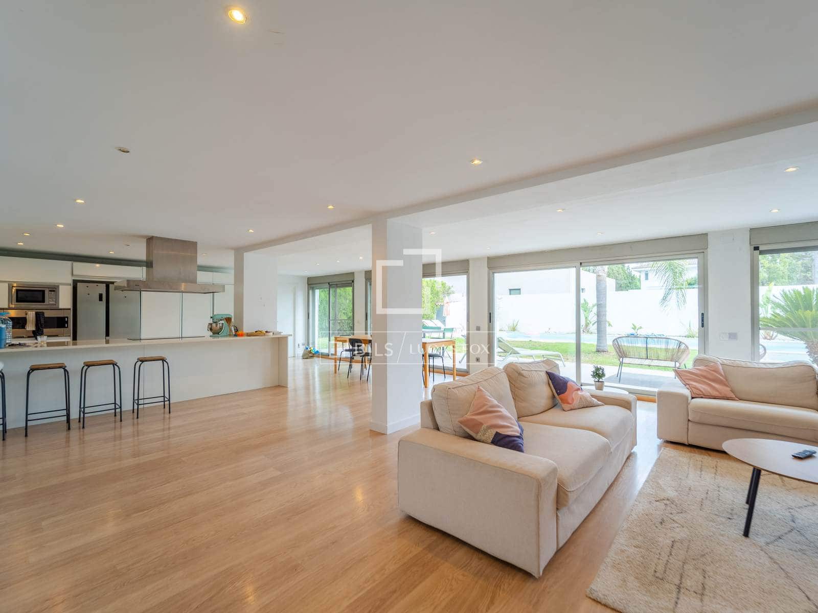 3 bedroom Villa for sale in L'Eliana with pool garage - € 690,000 (Ref: 9927816)