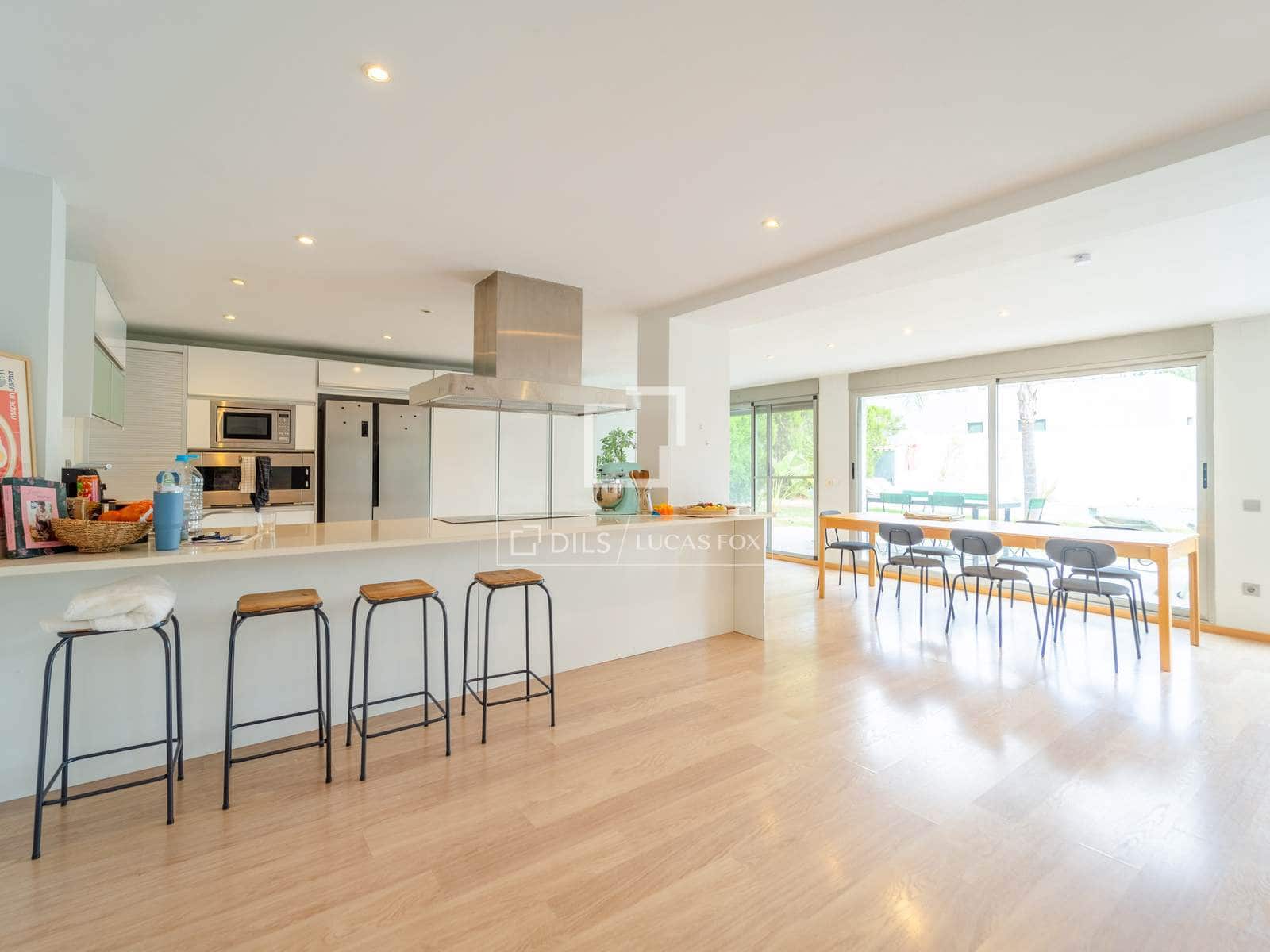 3 bedroom Villa for sale in L'Eliana with pool garage - € 690,000 (Ref: 9927816)