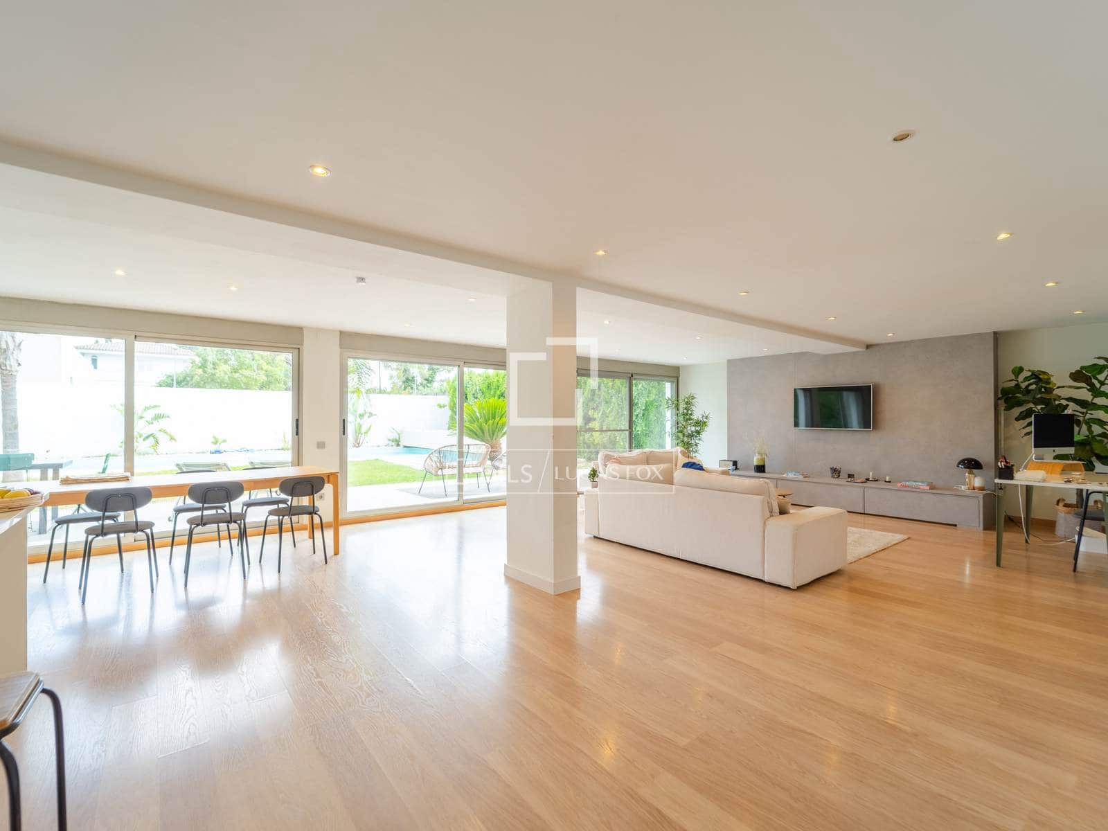 3 bedroom Villa for sale in L'Eliana with pool garage - € 690,000 (Ref: 9927816)
