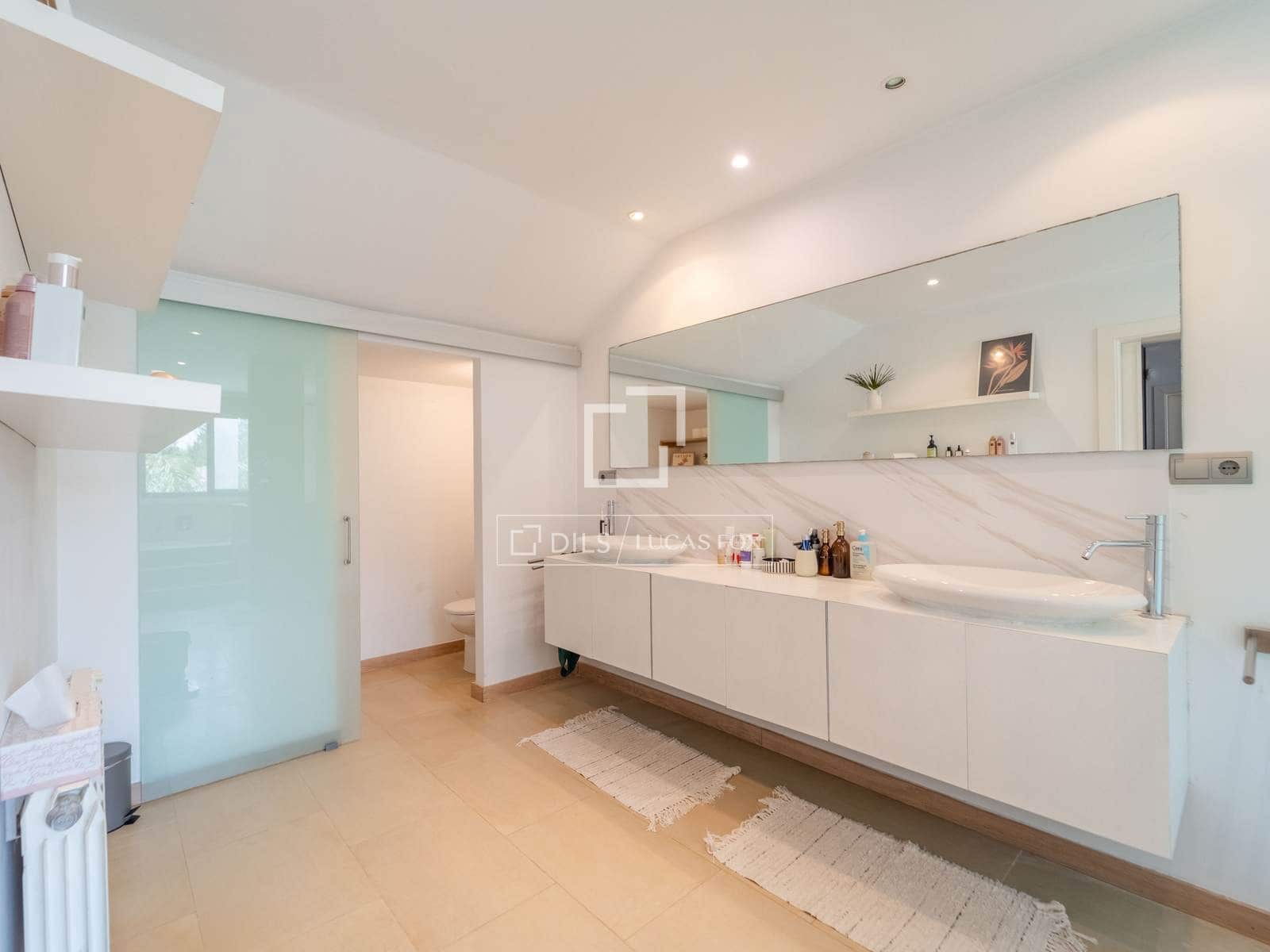 3 bedroom Villa for sale in L'Eliana with pool garage - € 690,000 (Ref: 9927816)