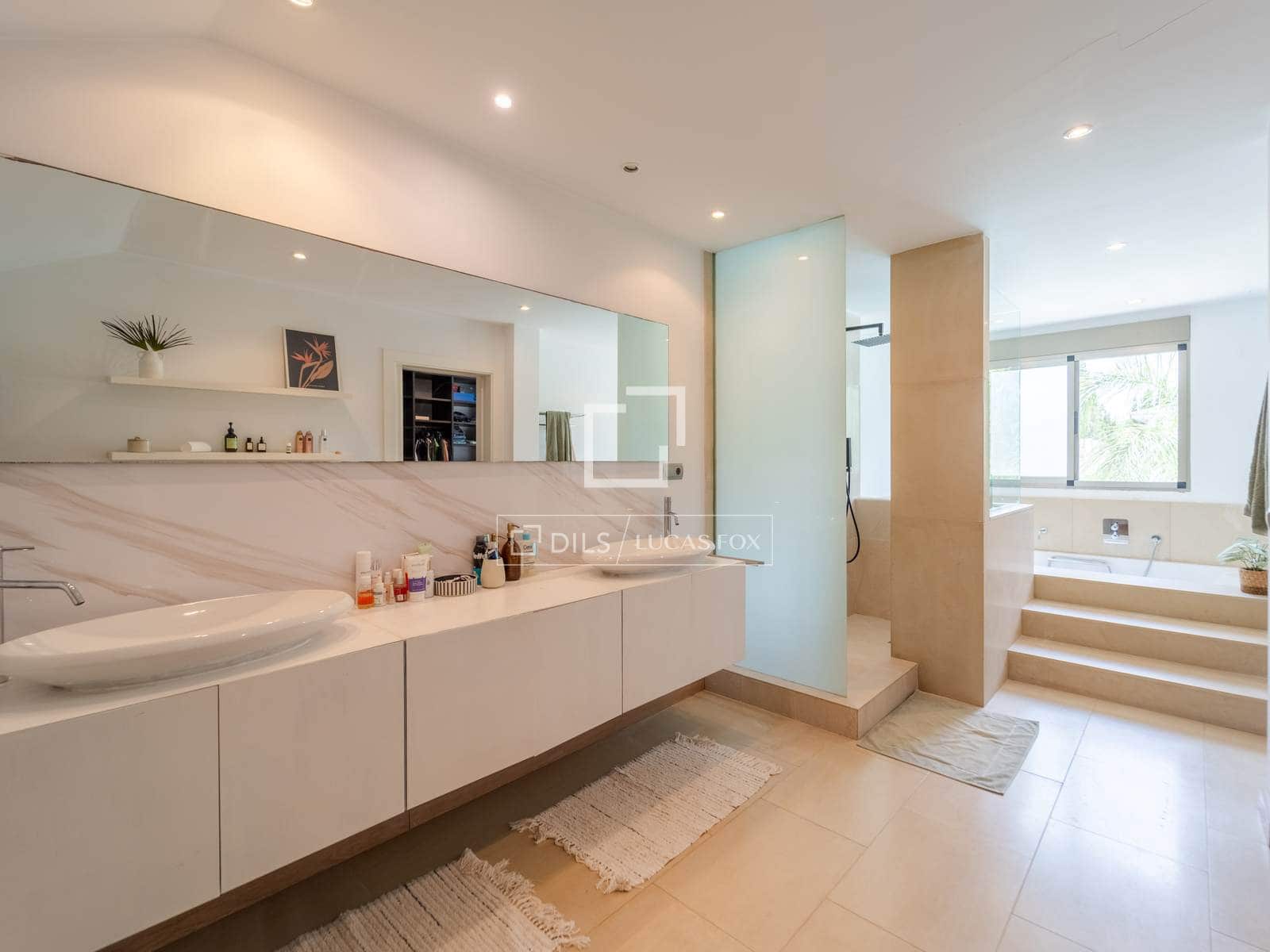 3 bedroom Villa for sale in L'Eliana with pool garage - € 690,000 (Ref: 9927816)