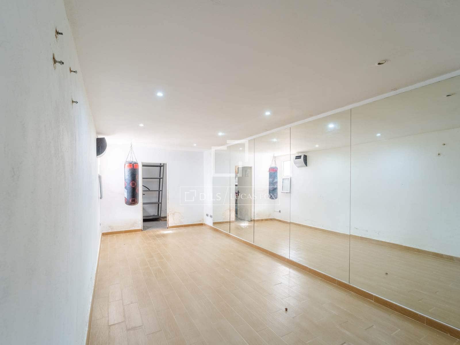 3 bedroom Villa for sale in L'Eliana with pool garage - € 690,000 (Ref: 9927816)