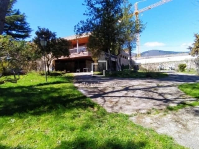 4 bedroom Villa for sale in Guadarrama with pool - € 4,800,000 (Ref: 9927817)