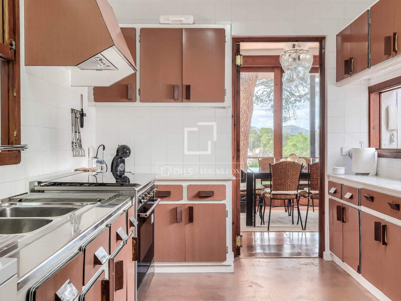 9 bedroom Villa for sale in Alcudia - € 9,400,000 (Ref: 9928040)