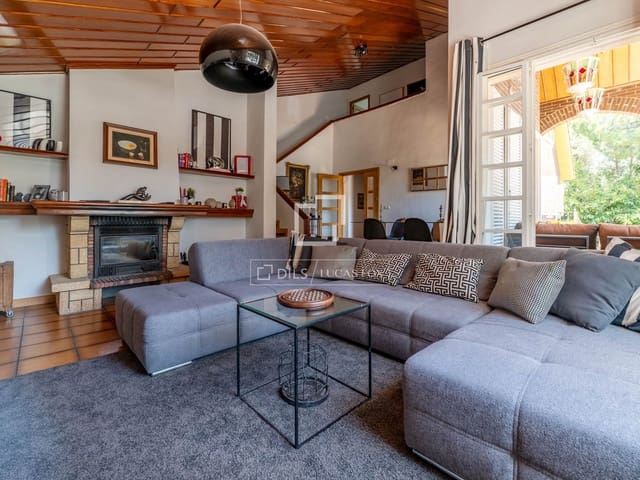8 soverom Villa til salgs i San Martín de Valdeiglesias med svømmebasseng garasje - € 1 200 000 (Ref: 9928310)