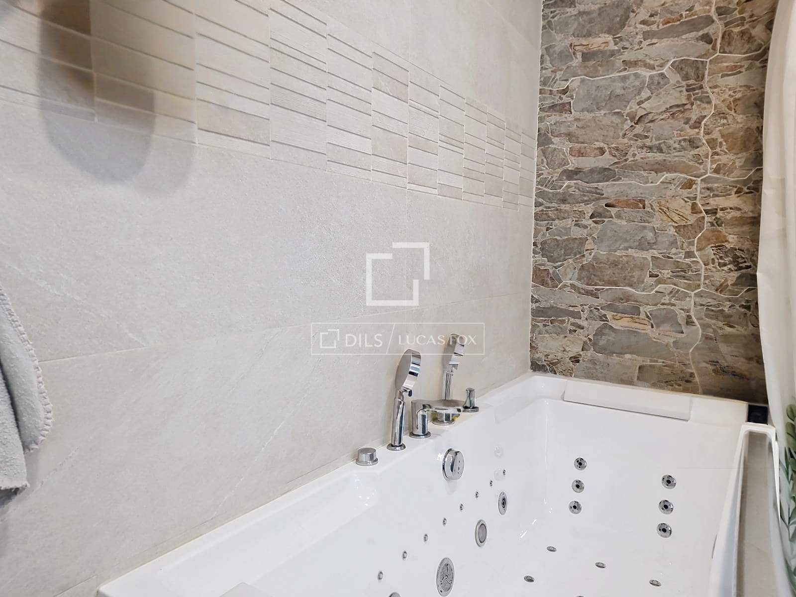 6 bedroom Villa for sale in Segur de Calafell with pool garage - € 950,000 (Ref: 9928311)