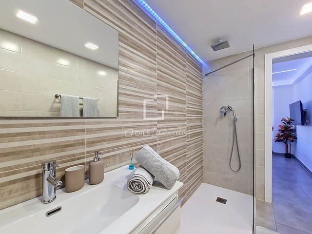 6 slaapkamer Villa te koop in Segur de Calafell, Calafell met zwembad garage - € 850.000 (Ref: 9928311)