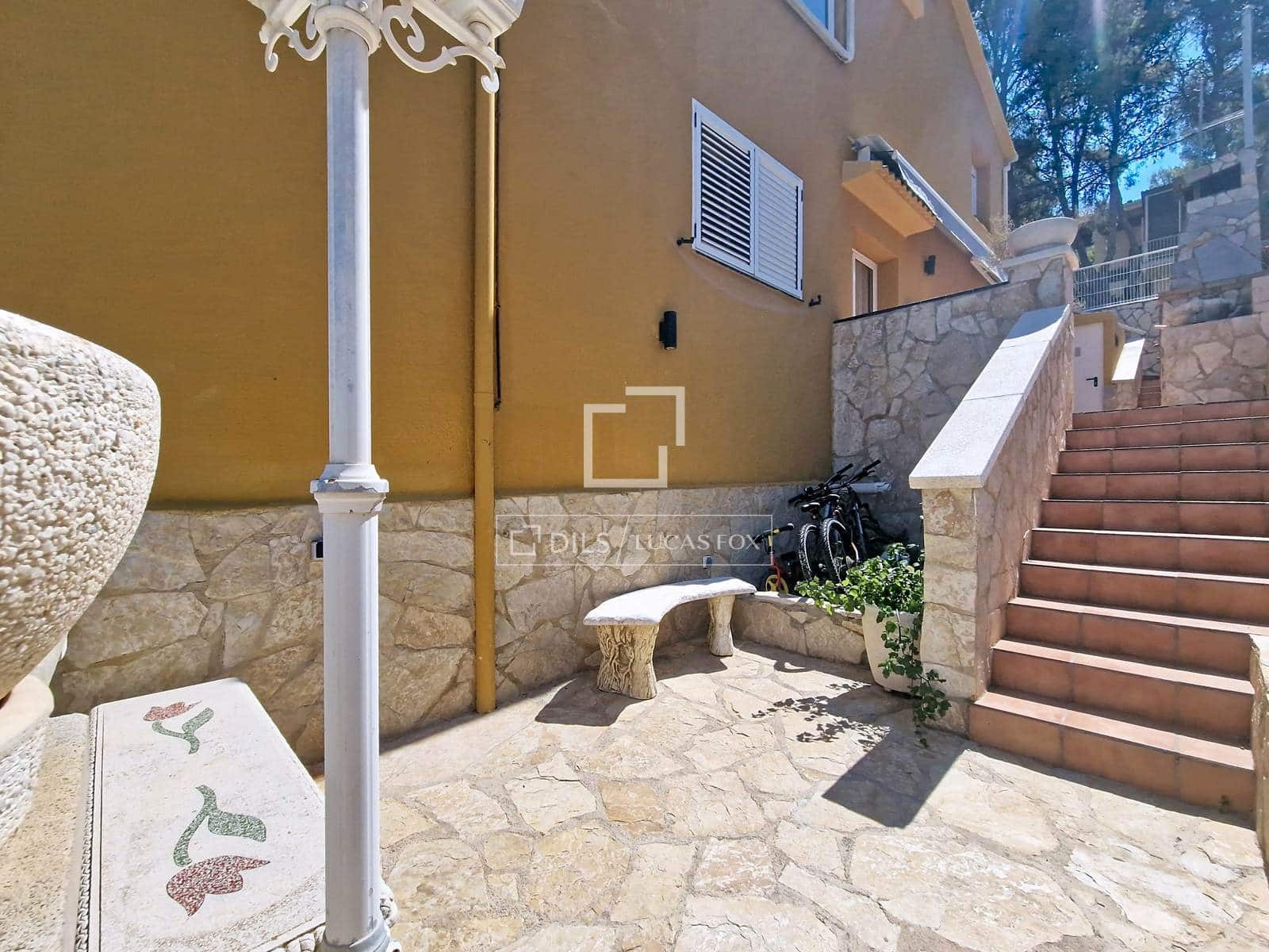 6 bedroom Villa for sale in Segur de Calafell with pool garage - € 950,000 (Ref: 9928311)