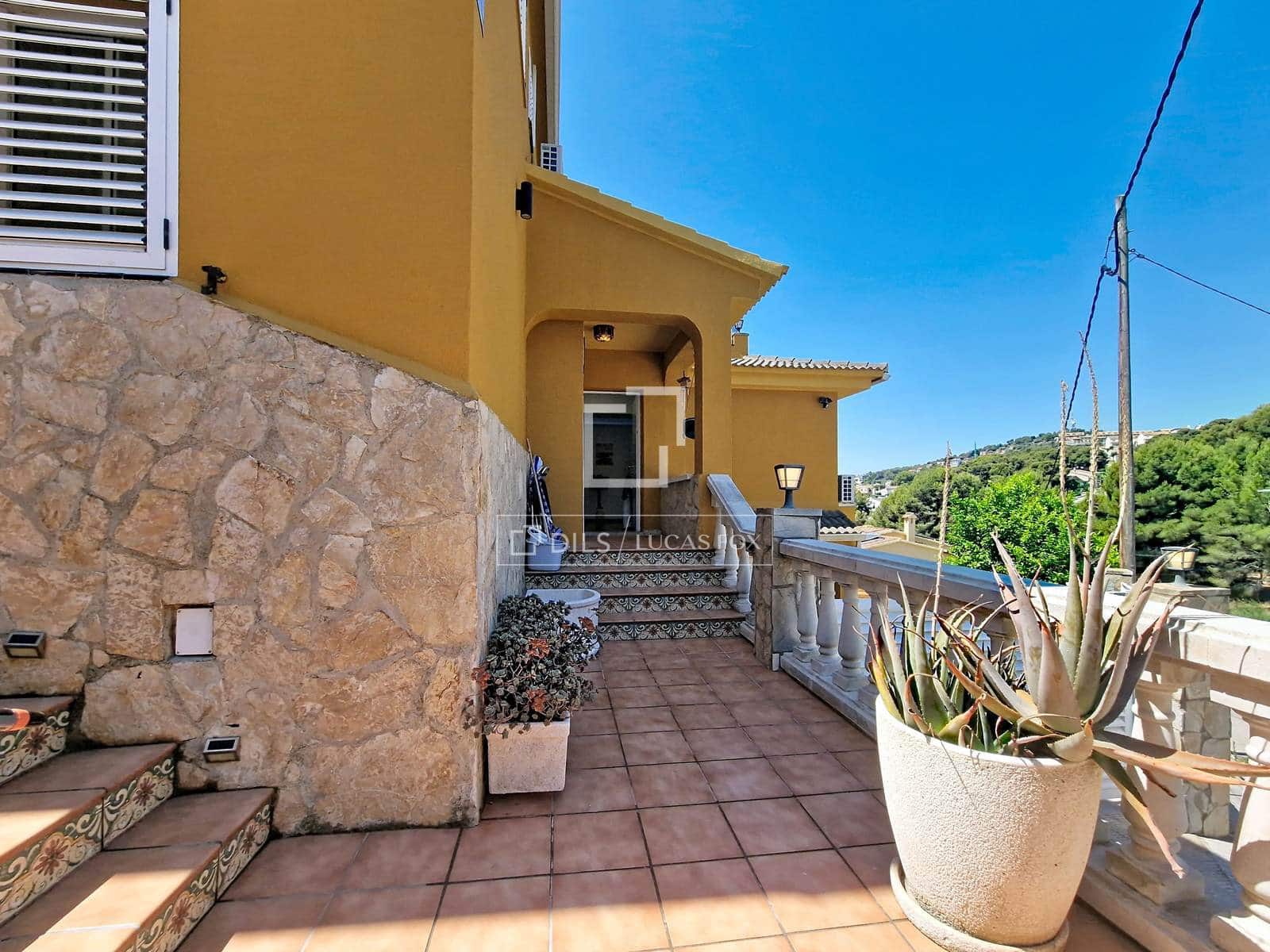 6 bedroom Villa for sale in Segur de Calafell with pool garage - € 950,000 (Ref: 9928311)