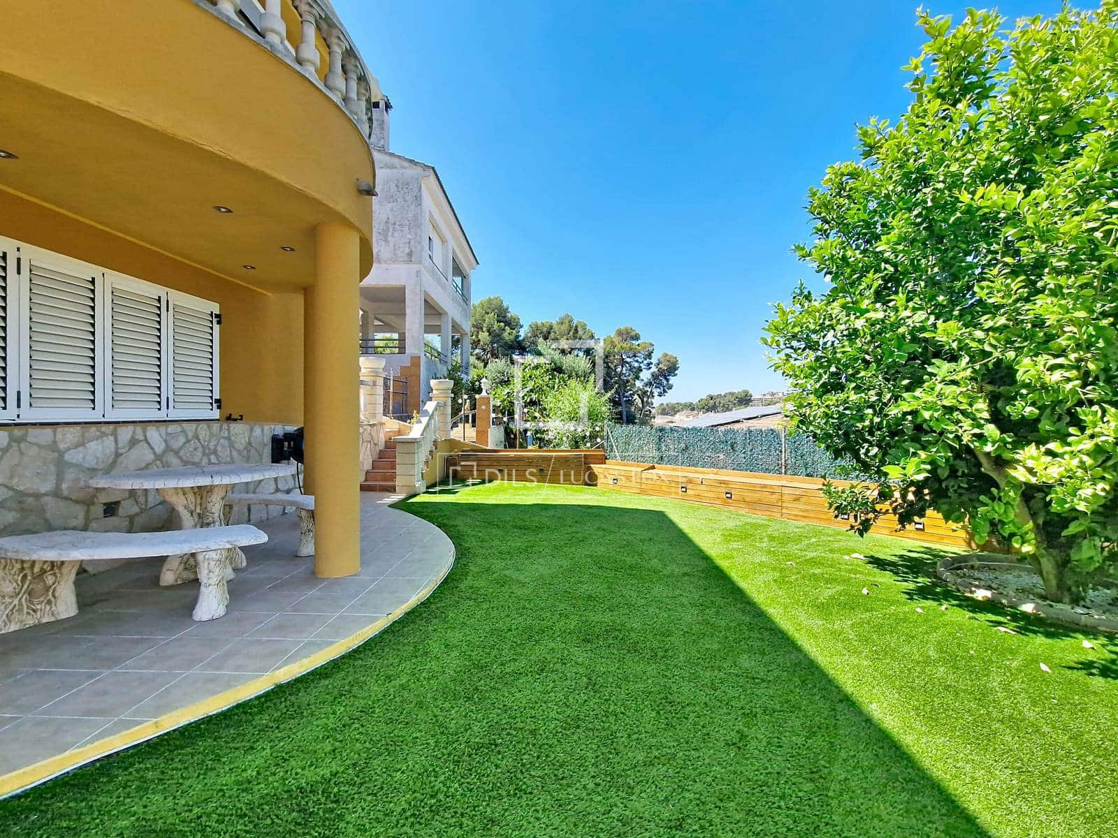 6 bedroom Villa for sale in Segur de Calafell with pool garage - € 950,000 (Ref: 9928311)