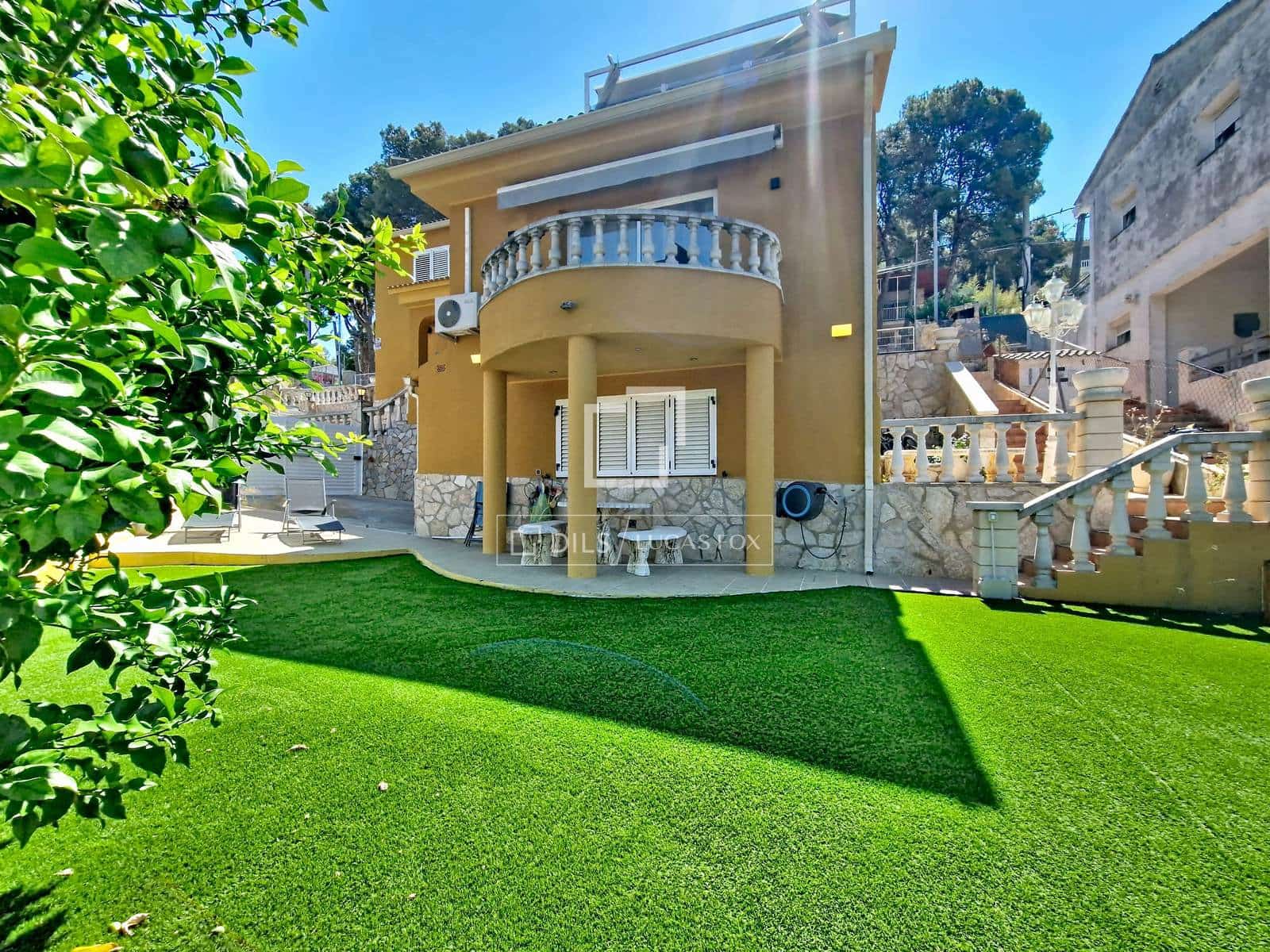 6 bedroom Villa for sale in Segur de Calafell with pool garage - € 950,000 (Ref: 9928311)